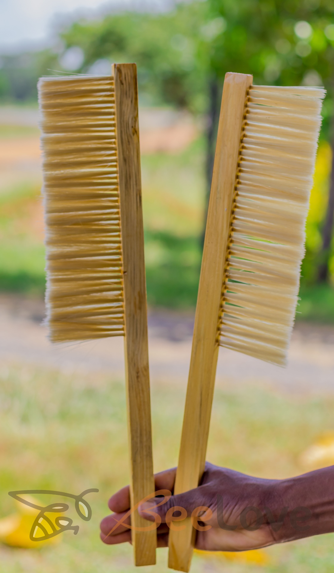 Bee Brush